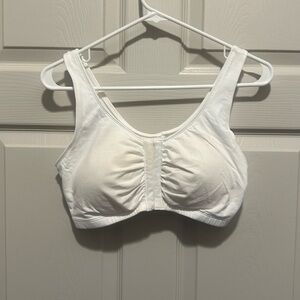 White front-clasp padded bra